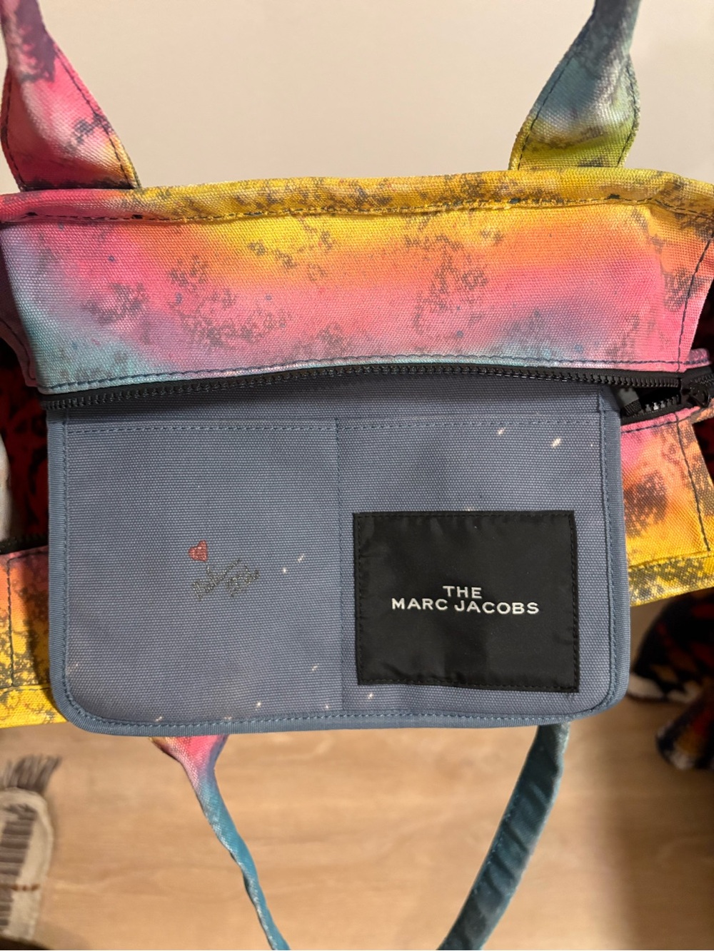 Large Marc Jacobs “Marbled Rainbow” 🌈 THE TOTE BAG w/Gold Leaf Lettering - Picture 11 of 12
